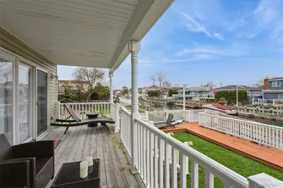 271 Arthur Street, Freeport, NY 11520 - Photo 9