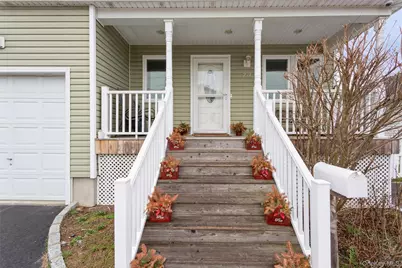 271 Arthur Street, Freeport, NY 11520 - Photo 3