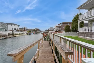 271 Arthur Street, Freeport, NY 11520 - Photo 5