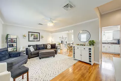 4 David Drive, Farmingdale, NY 11735 - Photo 9