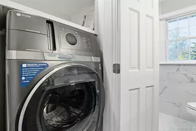 110 Macon Avenue, Sayville, NY 11782 - Photo 15