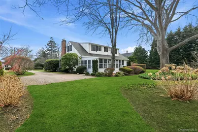 110 Macon Avenue, Sayville, NY 11782 - Photo 37