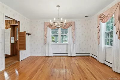 110 Macon Avenue, Sayville, NY 11782 - Photo 9