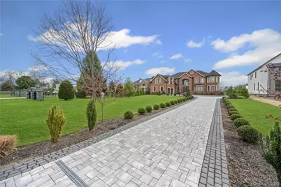 185 Willetts Lane, West Islip, NY 11795 - Photo 3