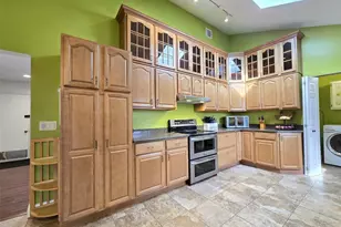 6 Shelley Dr, Middle Island, NY 11953 - Photo 5