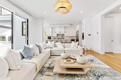 8 Ashwood Court, Southampton, NY 11968 - Photo 11