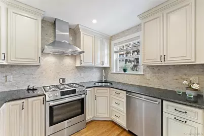 7 Lake Avenue #7, Bronxville, NY 10708 - Photo 5