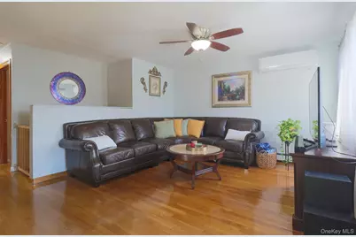 163 Floyd Street, Brentwood, NY 11717 - Photo 3