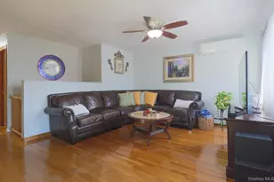 163 Floyd St, Brentwood, NY 11717 - Photo 3