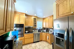 240-18 Edgewood St, Rosedale, NY 11422 - Photo 5