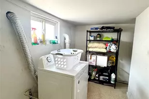 240-18 Edgewood St, Rosedale, NY 11422 - Photo 15