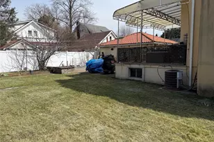 160-15 13th Ave, Whitestone, NY 11357 - Photo 7