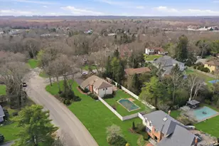 10 Weatherstone Way, Smithtown, NY 11787 - Photo 39