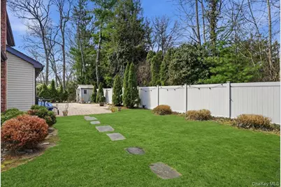 10 Weatherstone Way, Smithtown, NY 11787 - Photo 25