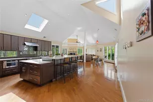 13 Zeck Ct, Suffern, NY 10901 - Photo 5