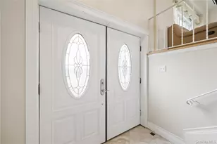 40 Scholar Ln, Commack, NY 11725 - Photo 5