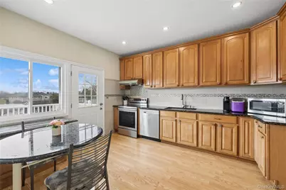 40 Scholar Lane, Commack, NY 11725 - Photo 13