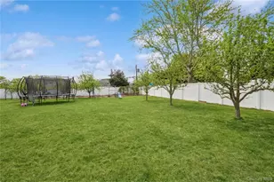 40 Scholar Ln, Commack, NY 11725 - Photo 41