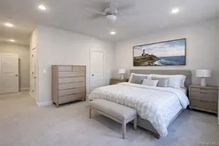 94 Lakeside Ct, Shirley, NY 11967 - Photo 19