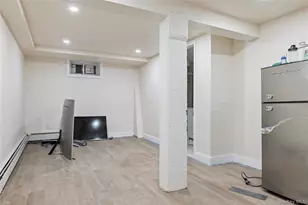 236 Maple Pl, Mineola, NY 11501 - Photo 27