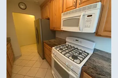 26910 Grand Central Parkway #33Y, Floral Park, NY 11005 - Photo 7