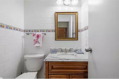 48 Southgate Circle, Massapequa Park, NY 11762 - Photo 7