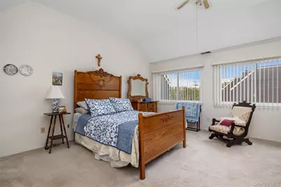 48 Southgate Circle, Massapequa Park, NY 11762 - Photo 15