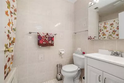 48 Southgate Circle, Massapequa Park, NY 11762 - Photo 23