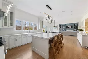 4 Ravenglass Dr, Stamford, CT 06903 - Photo 5