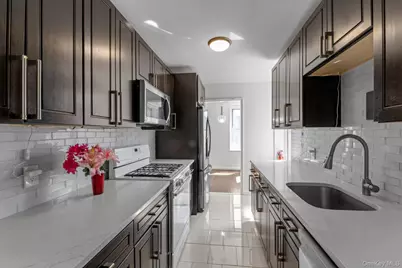 18-40 211th Street #4E, Bayside, NY 11360 - Photo 5