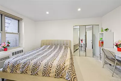 18-40 211th Street #4E, Bayside, NY 11360 - Photo 7