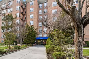 18-40 211th St, Bayside, NY 11360 - Photo 9