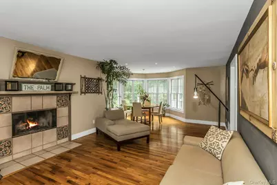 104 B Squiretown Road, Hampton Bays, NY 11946 - Photo 5