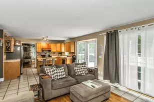 104B Squiretown Rd, Hampton Bays, NY 11946 - Photo 13