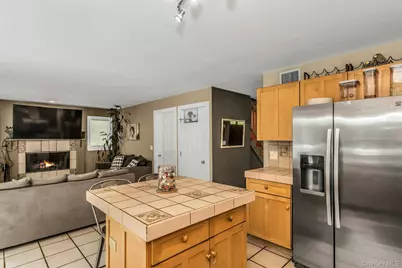 104 B Squiretown Road, Hampton Bays, NY 11946 - Photo 11