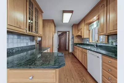2807 157th Street, Flushing, NY 11354 - Photo 13