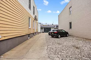 20-20 Bleecker St, Ridgewood, NY 11385 - Photo 5