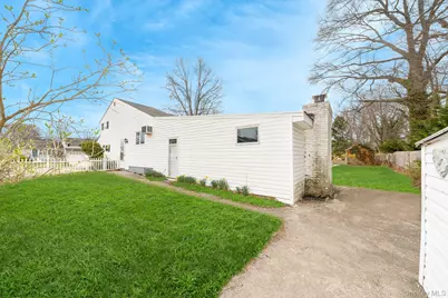 41 Peachtree Lane, Huntington Station, NY 11746 - Photo 3