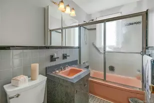 561 Logan Ave, Bronx, NY 10465 - Photo 25