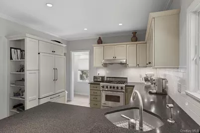 122 Harriman Road, Mount Kisco, NY 10549 - Photo 11