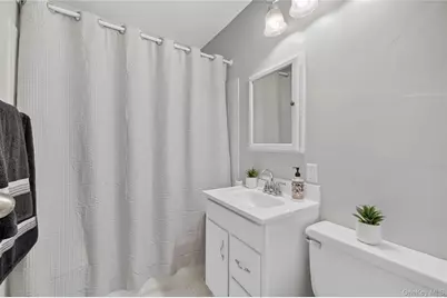 395 Westchester Avenue #2M, Port Chester, NY 10573 - Photo 19