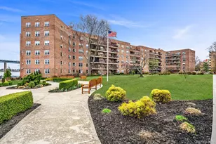 162-41 Powells Cove Blvd, Whitestone, NY 11357 - Photo 31