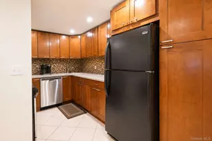 397 N Broadway, Yonkers, NY 10701 - Photo 7