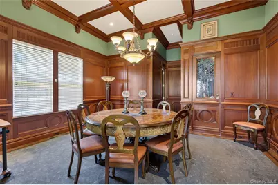 195 Feeks Lane, Locust Valley, NY 11560 - Photo 19