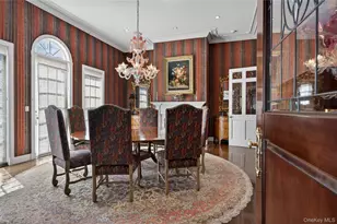 195 Feeks Ln, Locust Valley, NY 11560 - Photo 9