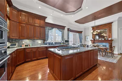 195 Feeks Lane, Locust Valley, NY 11560 - Photo 25
