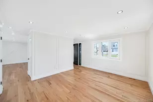 28 S Elm St, Hicksville, NY 11801 - Photo 23