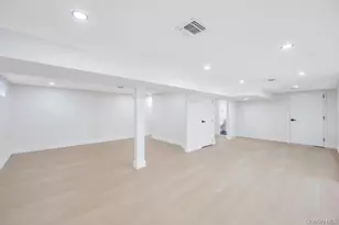 28 S Elm St, Hicksville, NY 11801 - Photo 33