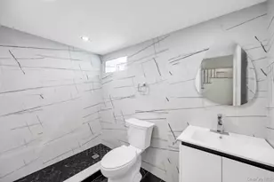 28 S Elm St, Hicksville, NY 11801 - Photo 31