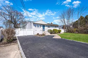 23 McKinley St, Brentwood, NY 11717 - Photo 3